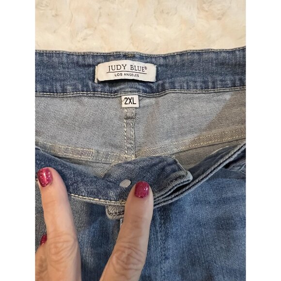 Judy Blue Denim Shorts Womens 2XL Blue Jean 5-Pocket Zip Fly Mid Wash Casual - Picture 3 of 8